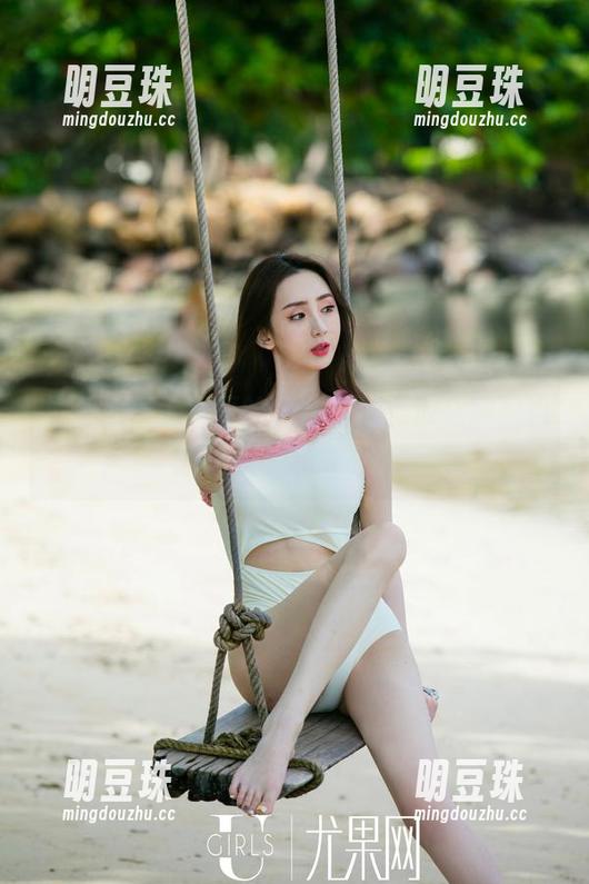 尤果网 - 孟思雨的白裙，呃，放在网盘也是一种“保障”吧？