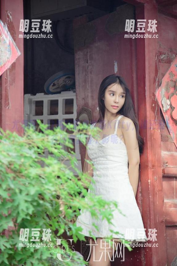 尤果网-欣杨Kitty 尤果网 - 自拍狂热者欣杨Kitty,谁还没在网盘里留个影呢?