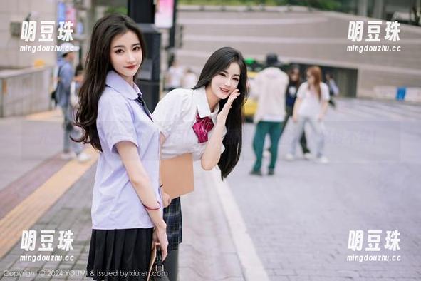 尤蜜荟 - 穿上连体衣的周妍希，原图和套图让人忍俊不禁！