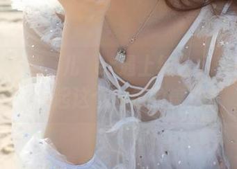 尤蜜荟 – 当玥儿玥er遇上纯白，美图能不能扛起这个白色的魔法？