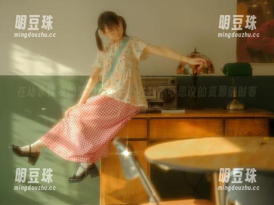 在幼水铃衣的旅拍图集中，各种不可思议的资源随时等待发掘！