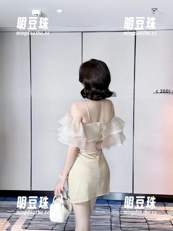 微密圈 - 在线图集，徐莉芝的比基尼：适合陪你度过漫长的“呆呆”时光。