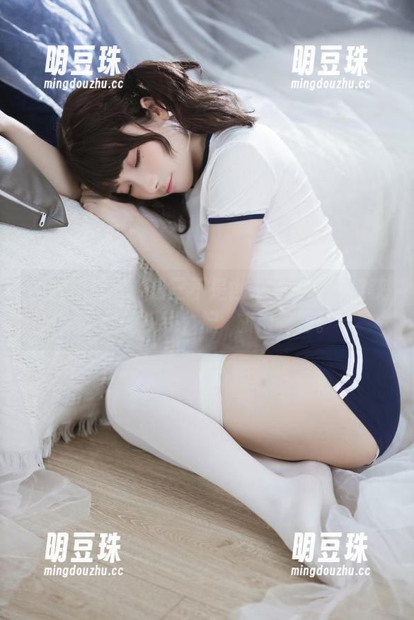 图片捕捉：“是三不是世w”就这样俘获了我的视线，妃咲旗袍有毒。