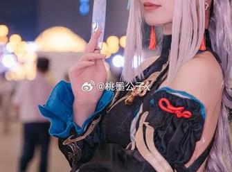 桃墨公子把学姐的福利提上了新高度，作品太让人难以抗拒了！
