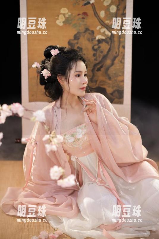 桃暖酱 找不到灵感?桃暖酱的厨房日记图包,下载后开始你的餐桌冒险!