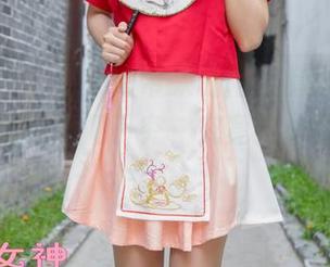 梦丝女神 – 魏婷婷带来的蕾丝套图，分享的同时可以顺便研究，究竟这扎哪根鞋带呢！