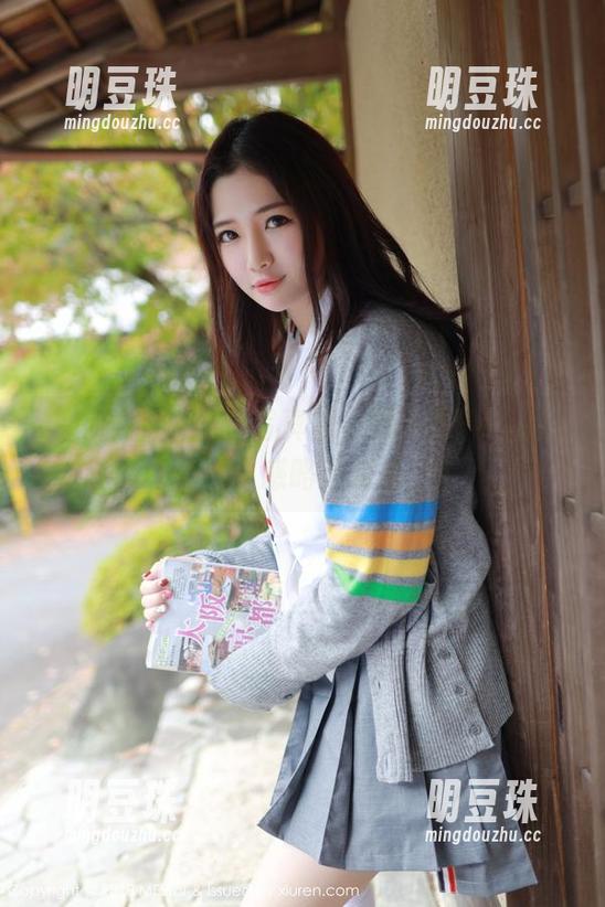 模范学院 - 全套写真里，刘飞儿Faye的奶牛诱惑略显张扬。