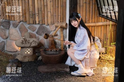 樱井宁宁全套写真：瑜伽到位，心思却飞到哪里去了？