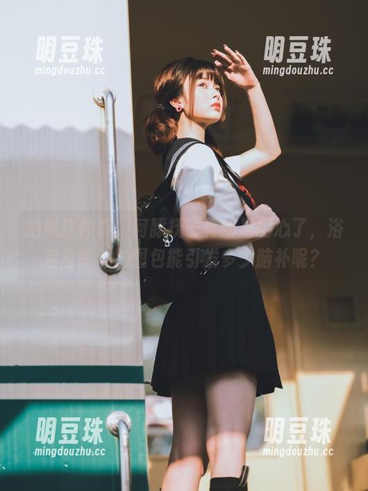 拍照这件事，河豚抚子真的是用心了，浴室里的私拍图包能引发多少脑补呢？