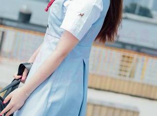波萝社 – Barbie可儿的户外合集，你说她是来拍照的，还是在花丛中撒野啊！图片实在太好看。