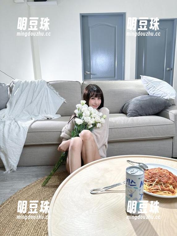 这是哪家的修女？泥泥汝的写真图片让我懵了