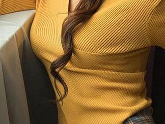 爱尤物 – 在李丽莎的聚焦合集，似乎火花四溅但她却毫不自觉！