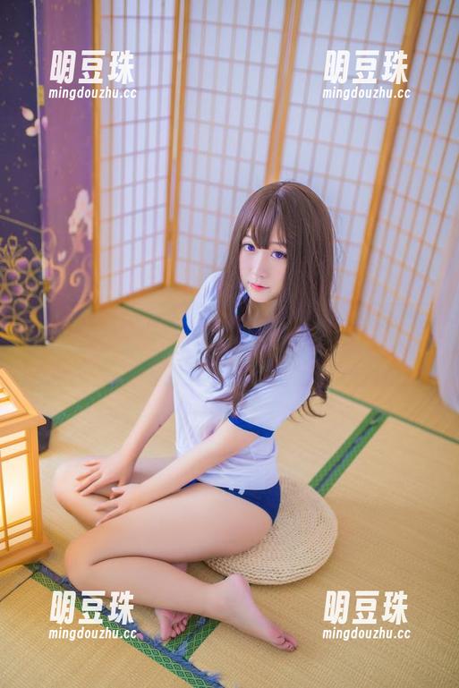 一场校园的时尚秀——猫九酱的全套校服作品登场！