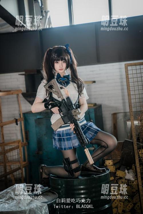 白莉爱吃巧克力与明日香的高清写真：你确定它们没在打情骂俏？