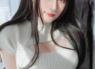 一组私拍，白银81职场新人的美图和小心思