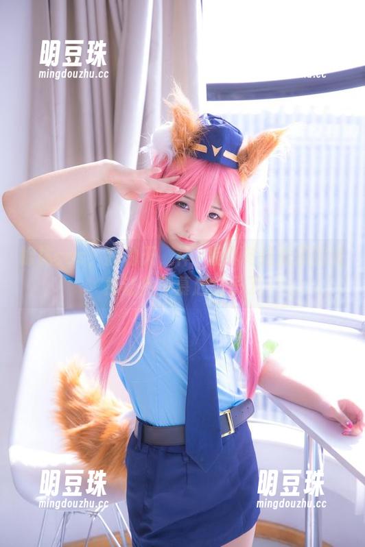 神楽坂真冬 棉袜cos,我的天,神楽坂真冬这张原图竟然让我羡慕起袜子了
