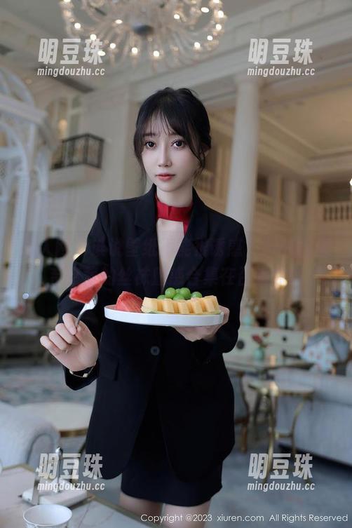 秀人网 - 谁说壁纸不能很诱惑？Emily顾奈奈酱的丝袜魅惑合集在召唤你！
