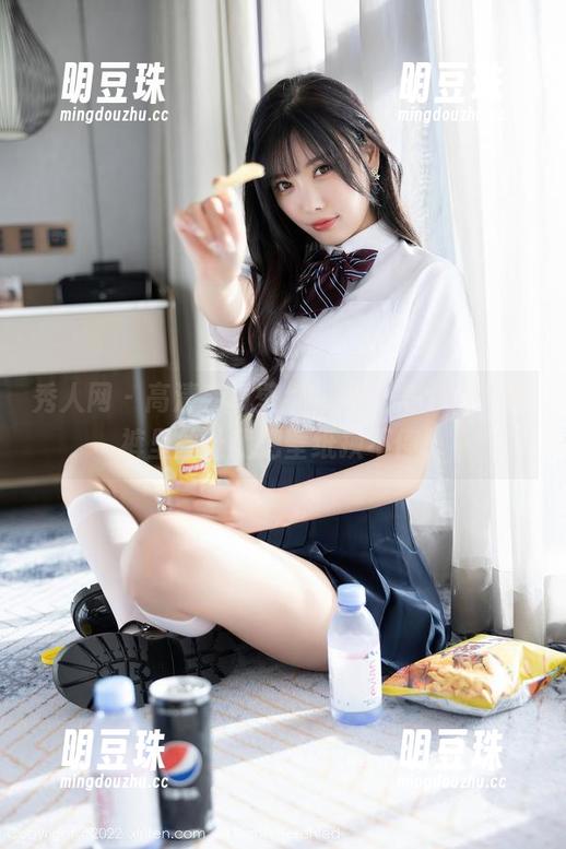 秀人网 - 高清手机壁纸，周美美alicia的裤里丝让我把壁纸换不停。