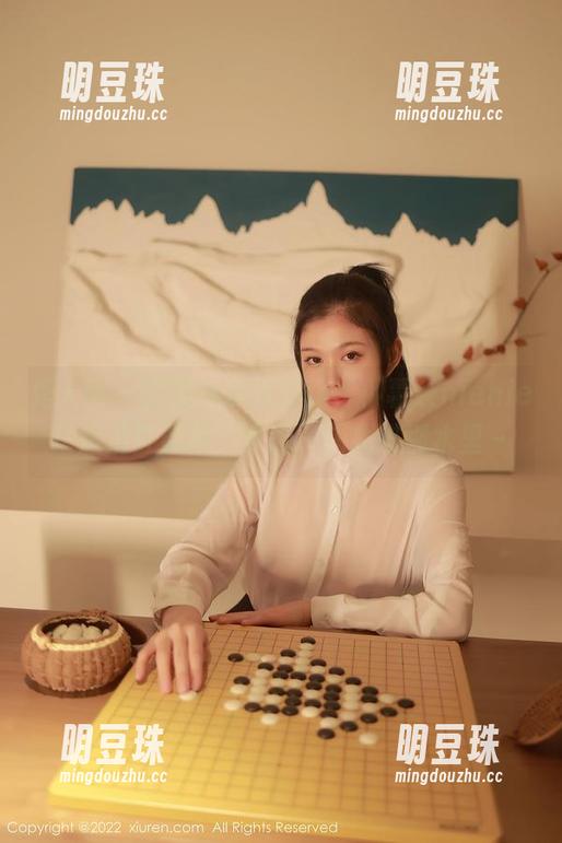 秀人网 - 甜美与水汽交织，小薯条nienie精选浴缸照片，多想一头扎进那水里～