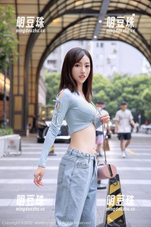 秀人网-燕甘甘 秀人网 - 燕甘甘的居家写真:从不整理也能美出天际