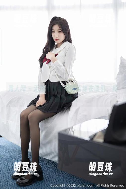 秀人网-甜妮 秀人网 - 无意间被甜妮的连体衣吸引,图竟如此撩人