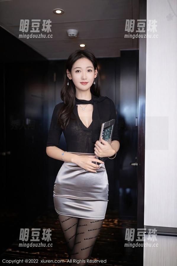 秀人网-鱼尾fish 秀人网 - 鱼尾fish的图集:学妹们的迷人“小把戏”