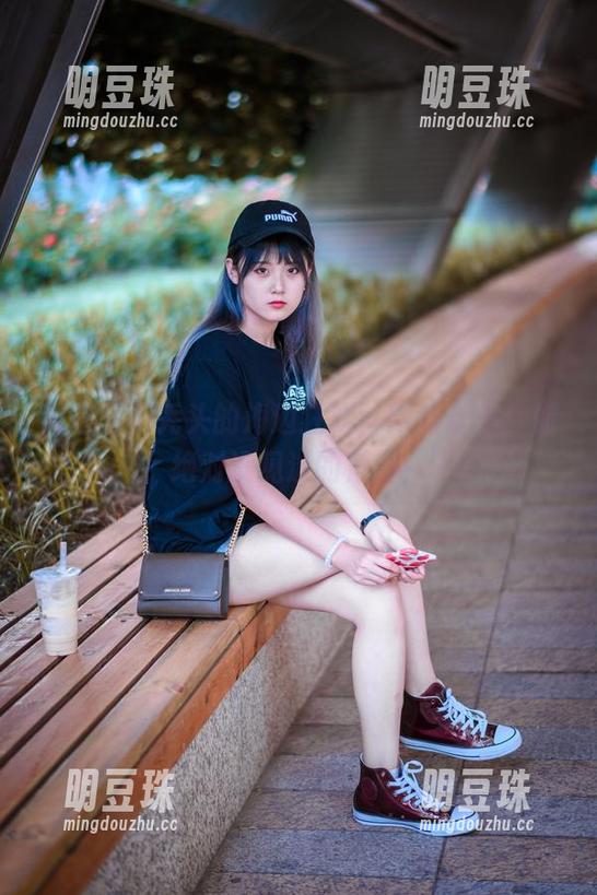 秋楚楚不秃头的海边狂欢，网盘合集：你绝对没见过的角度！
