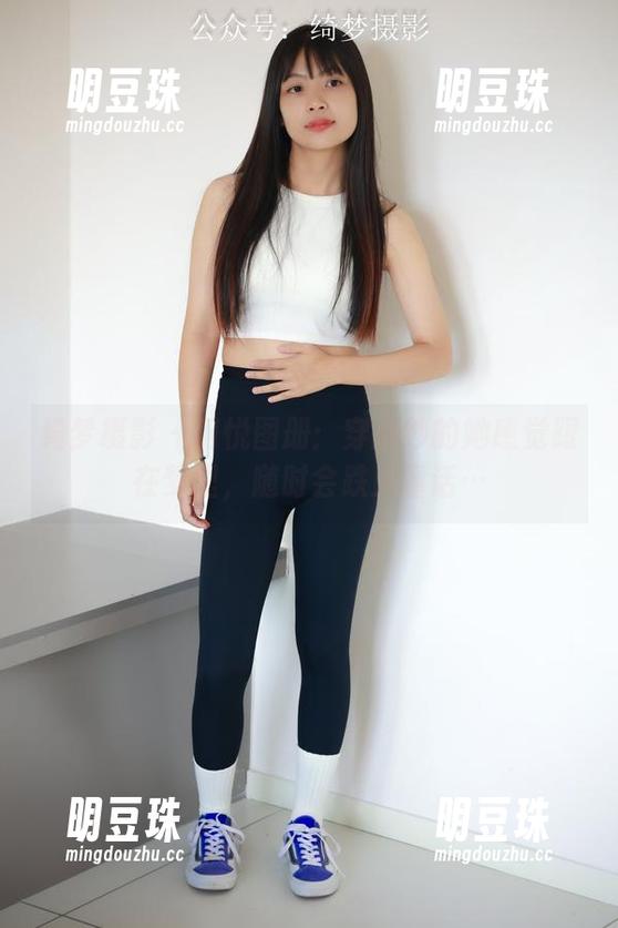 绮梦摄影-阿悦 绮梦摄影 - 阿悦图册:穿婚纱的她感觉跟在梦里,随时会跌入童话…