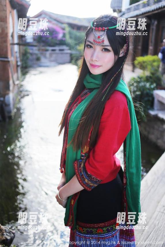 美媛馆 - 一整套高清写真，许诺Sabrina采用女王的名义，把优雅推向极致，让我沉醉其中。
