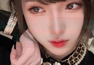 看腐团儿Ikaros的九尾狐阿狸写真集，分享完就没回头路了。