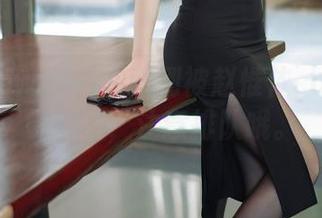 花漾show – 下载时别被赵惟依coco的眼镜炫到，注意排队哦。