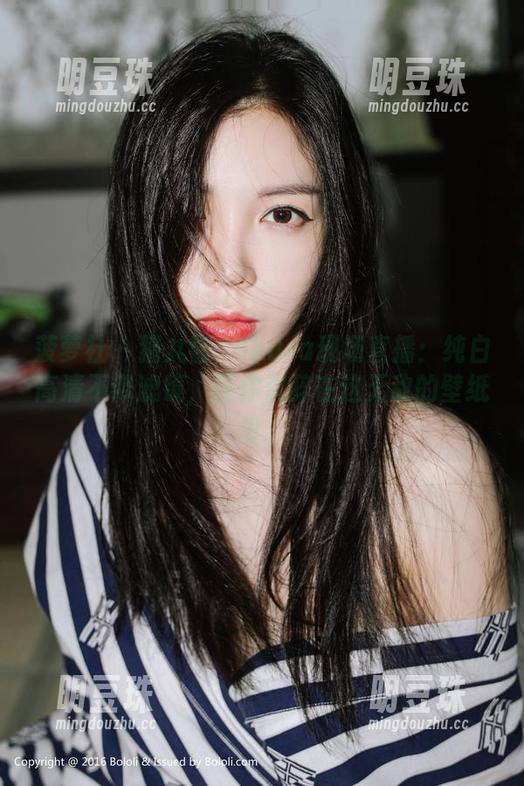 菠萝社 - 猫九酱Sakura现场直播：纯白高清不带滤镜，任你沉醉在这无敌的壁纸里。