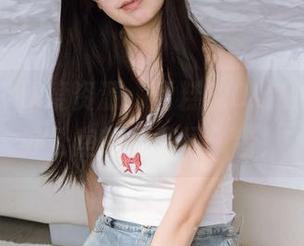 袜啵啵 – 深度资源：雪糕的OL制服花絮，办公室的甜蜜闯入者！