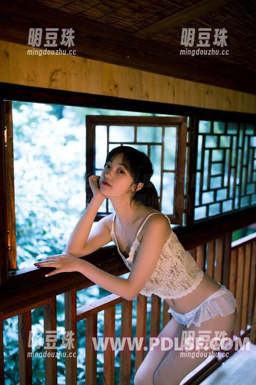轰趴猫 - 女王归来，私房图片中的苏小暖提醒你：可不要小看她！