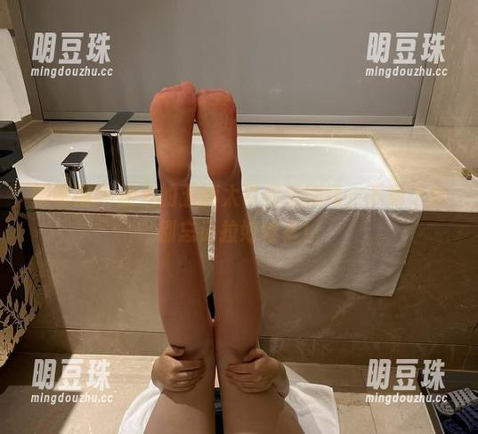 微密圈 - 迷人的五姨太带你进剧场，下载之前别忘记拉好帷幕！