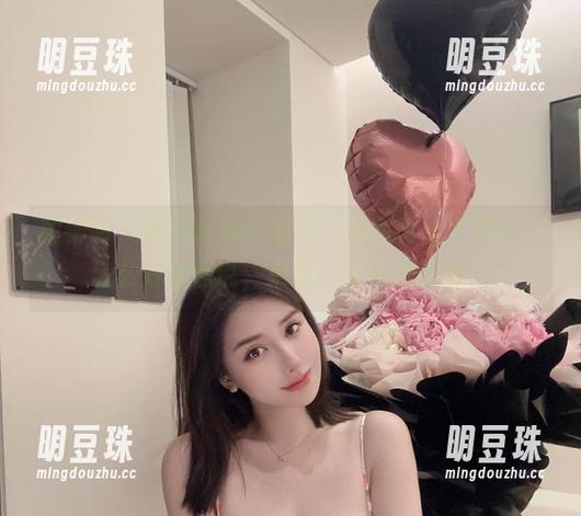 微密圈 - 聊聊阿色的原图，渔网和那个表情，怎么好像在说，来呀，捉更多的梦。