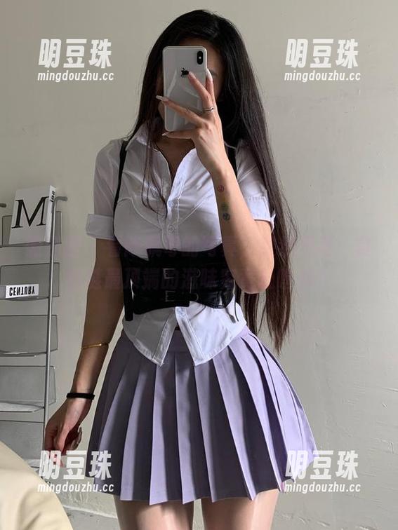 微密圈 - 看陈佩奇的写真，突然思考：食物链最顶端的滋味究竟长啥样？