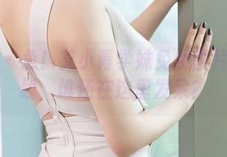 青豆客 – 急！艾小青学妹免费图片火速上线，谁还在这里发呆？